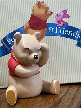 Disney Pooh And Friends Winnie the Pooh Bear “ Think Think Think” Figurine